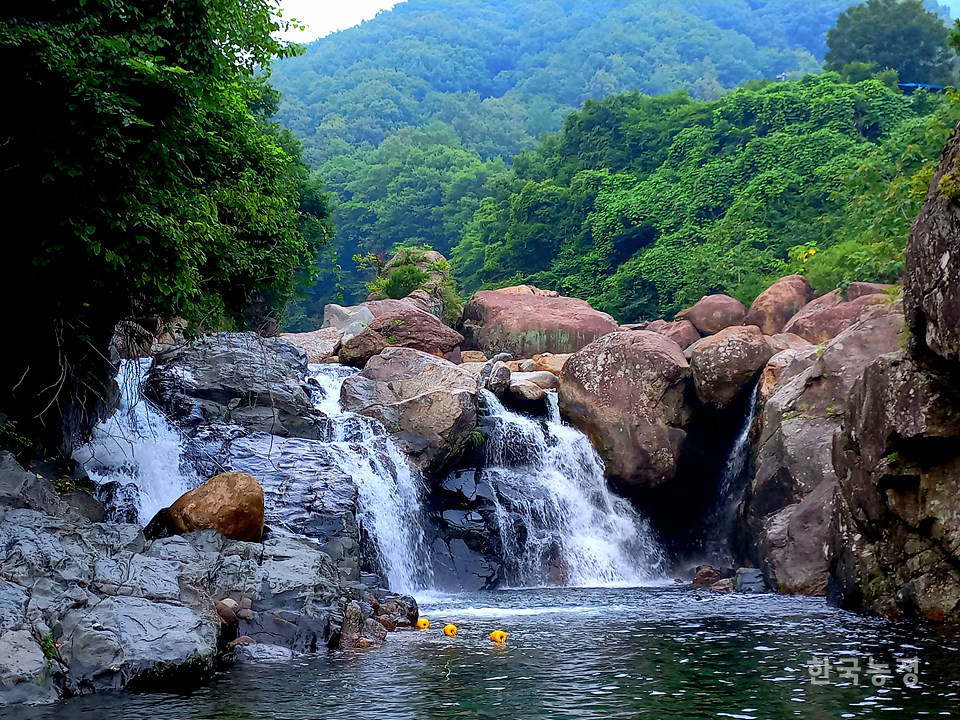 하동 계곡 폭포